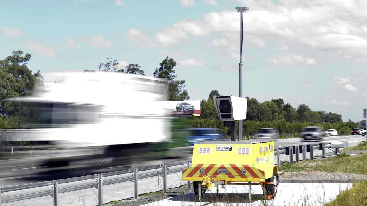 Mobile speed camera