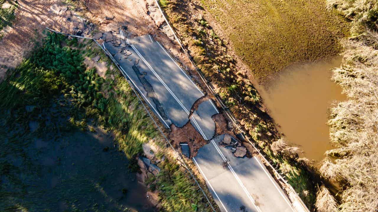 The damaged Highway Bridge at Axedale