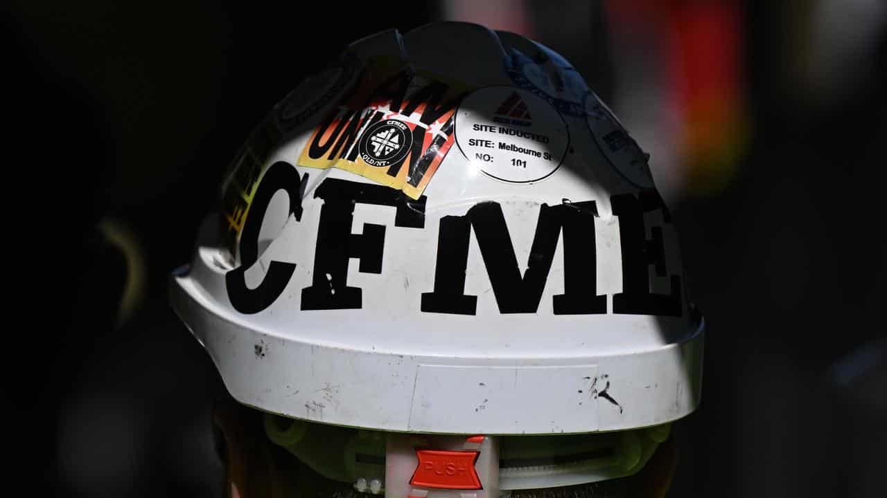 A CFMEU member