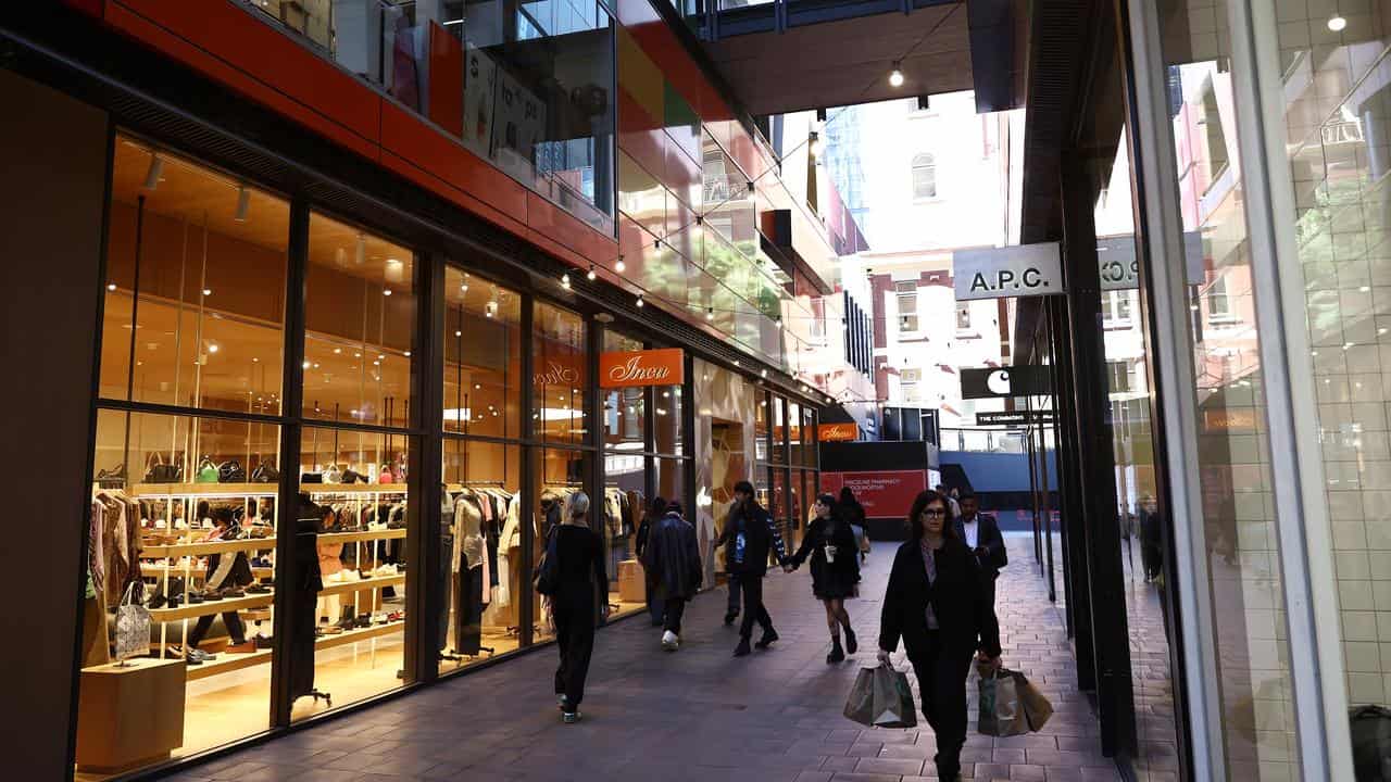 Shoppers in Melbourne (file image)