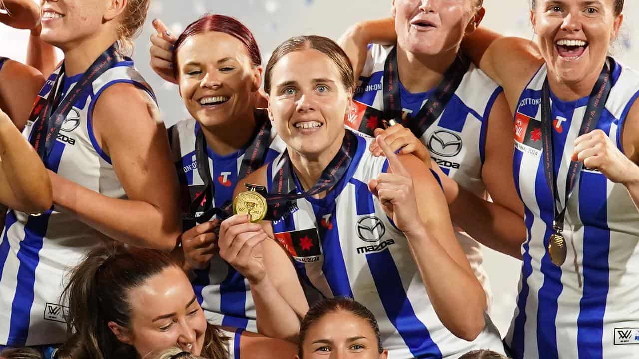 Jasmine Garner (centre).