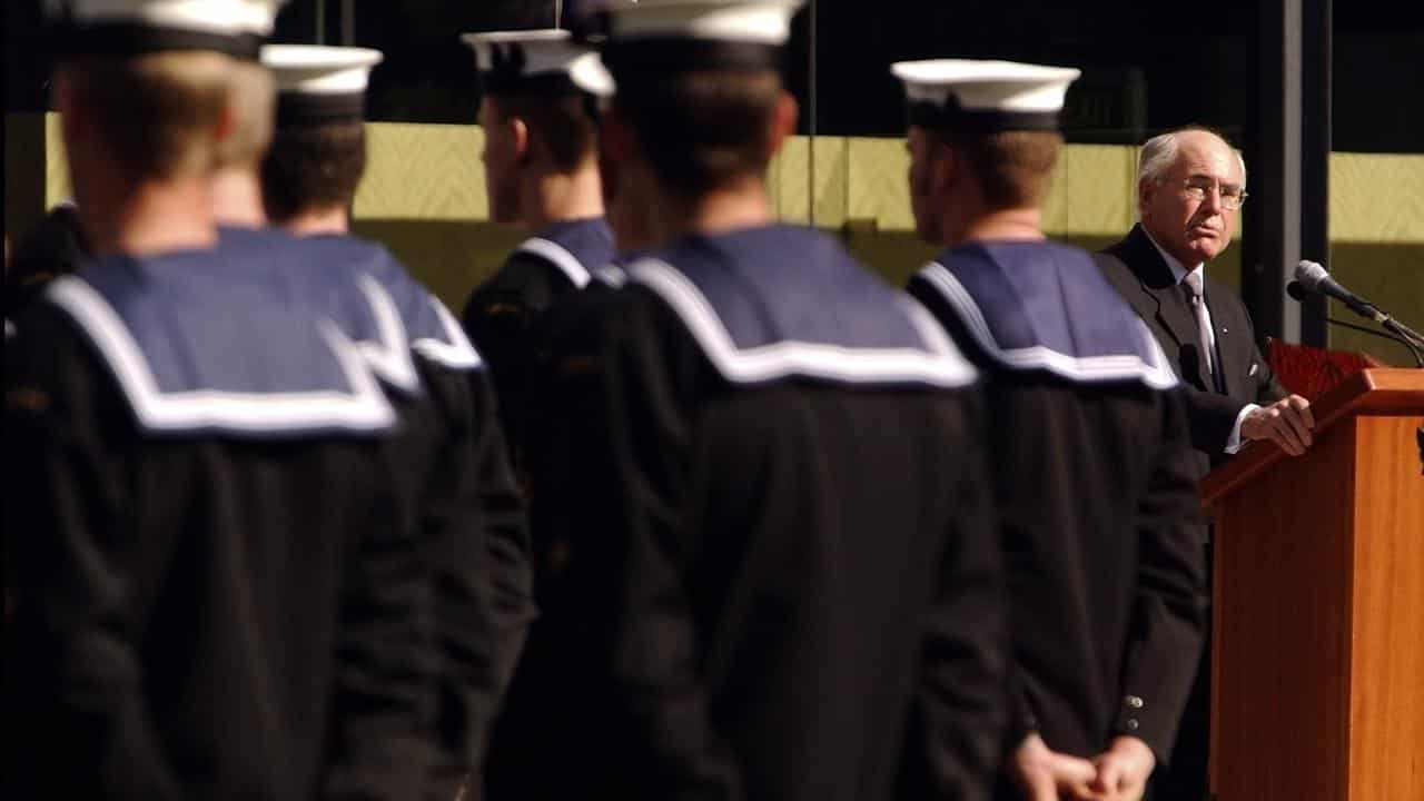 John Howard welcomes home Navy personnel from Iraq in 2003