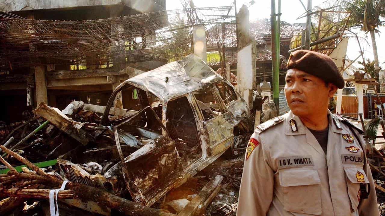 Indonesian police officer at Bali bombings scene