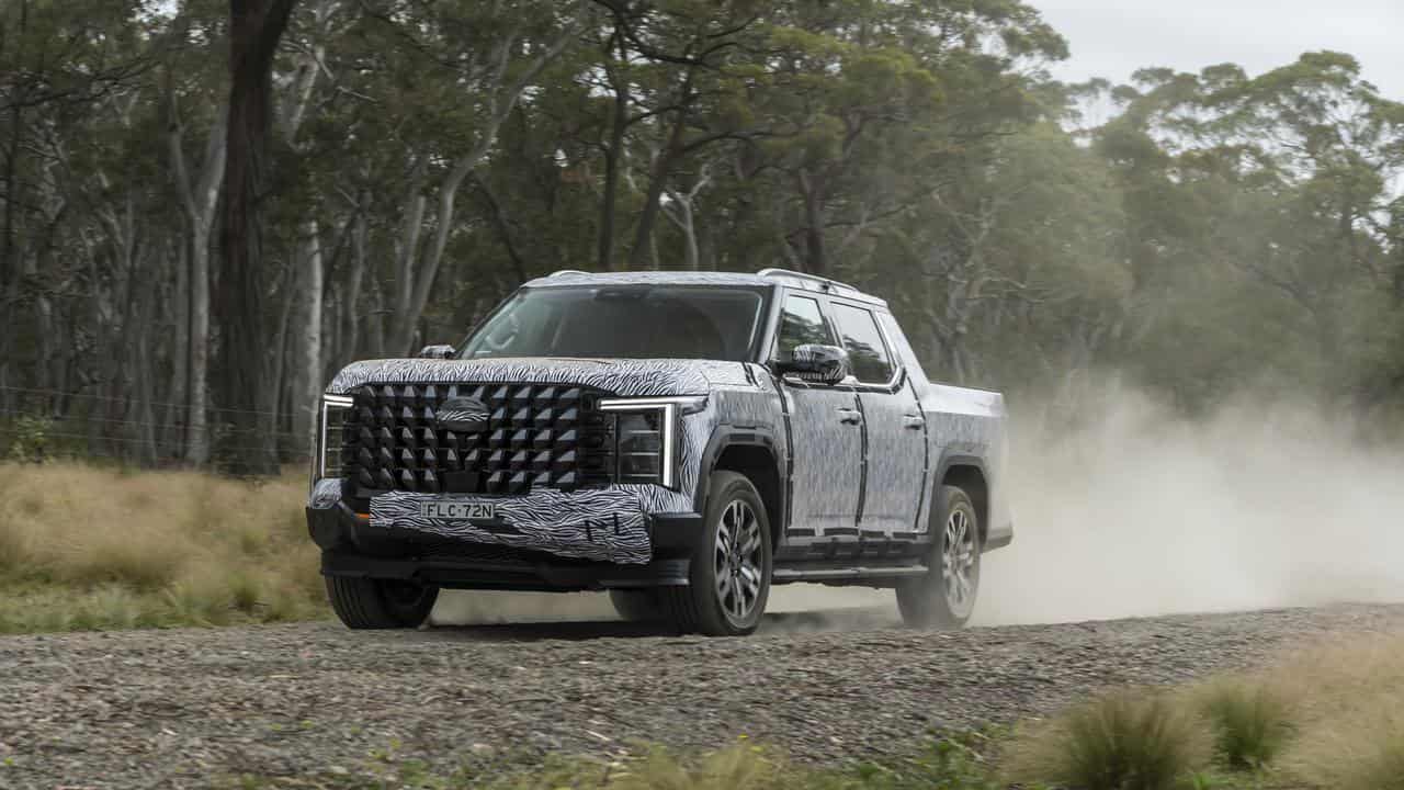 LDV eTerron 9 electric ute on country road