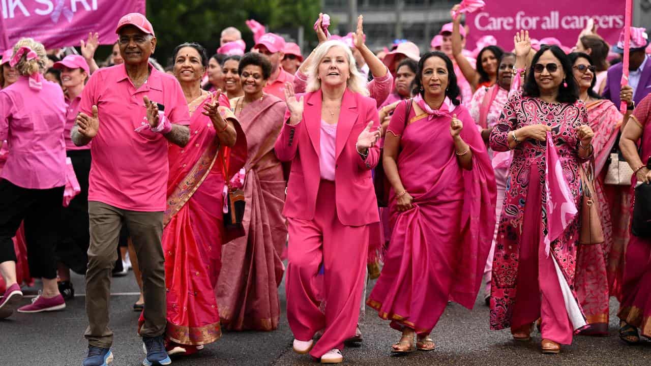 McGrath Foundation Ambassador Tracy Bevan led the Pink Parade