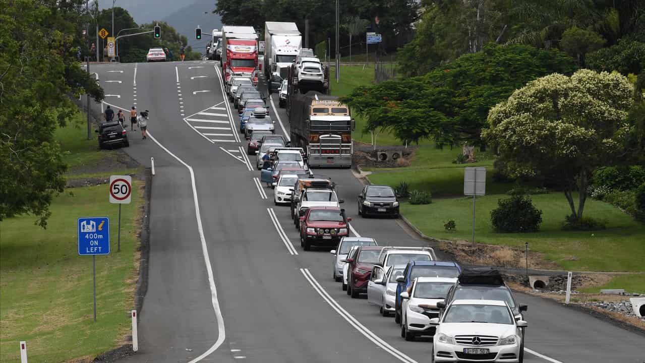 Bruce Highway traffic