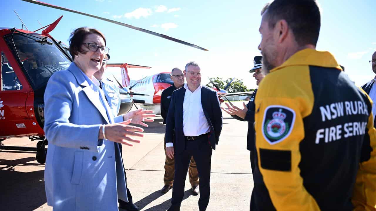 Sue Templeman, Murray Watt and emergency services staff