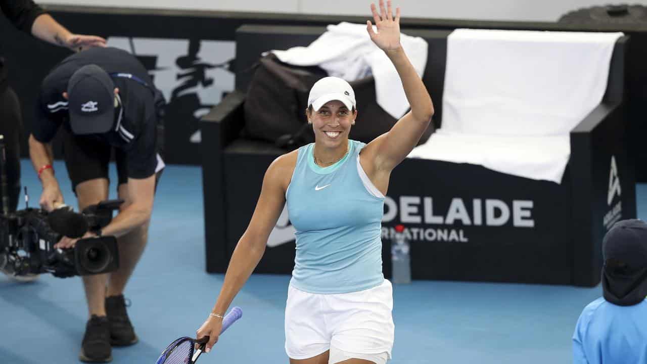 Madison Keys salutes the crowd.