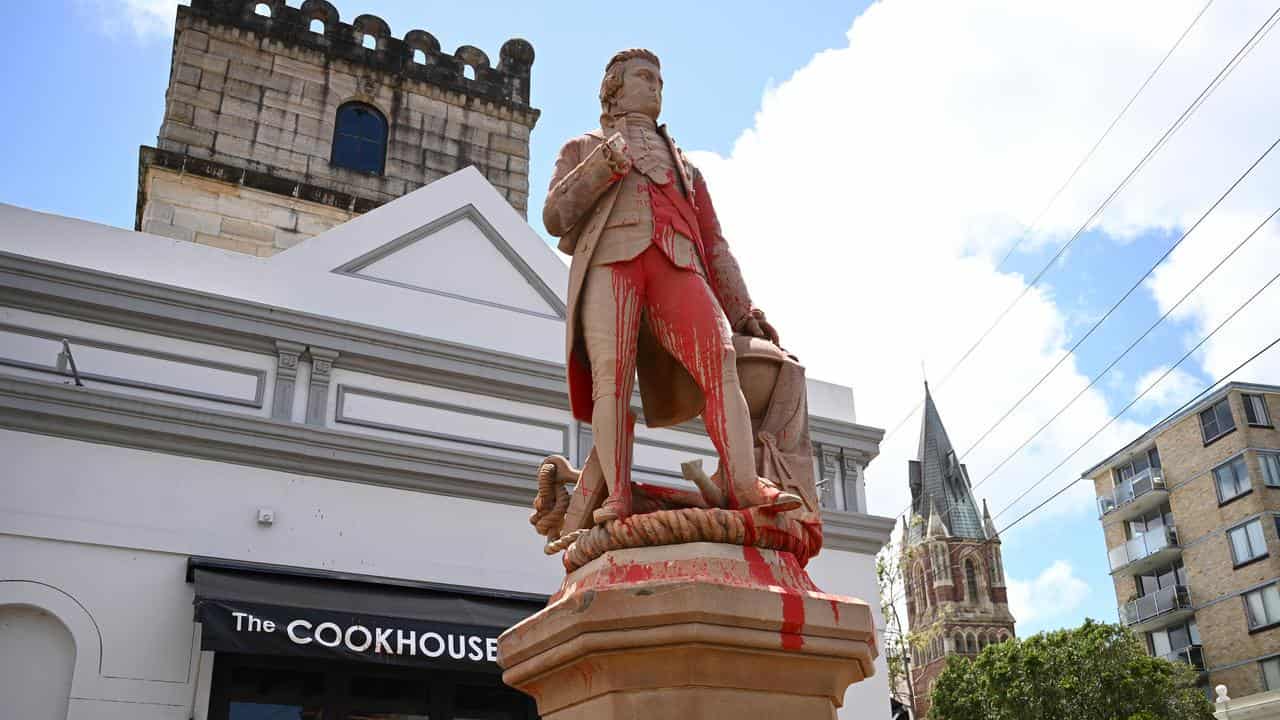 A statue of Captain James Cook