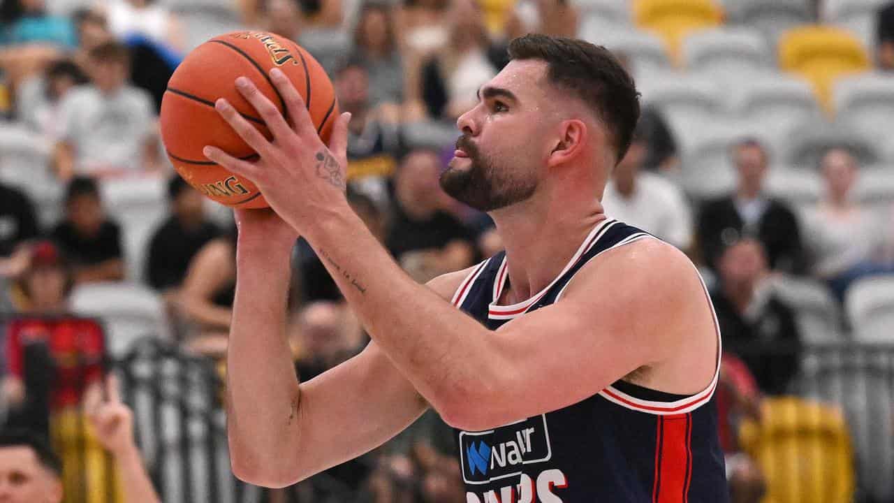 Isaac Humphries of the 36ers.