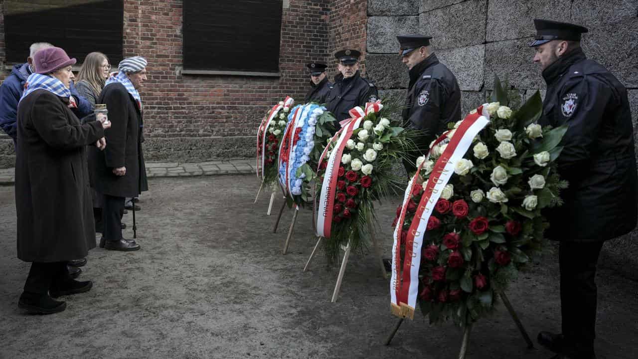 Wreaths laid at Auschwitz