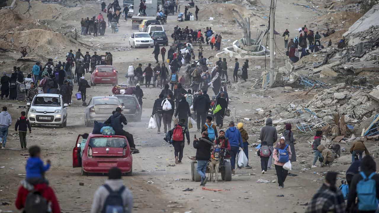 Displaced Palestinians are returning to Gaza.