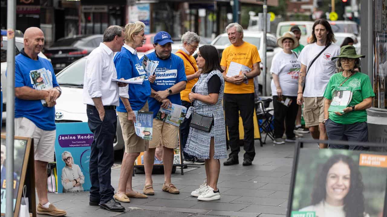 Prahran by-election campaigning