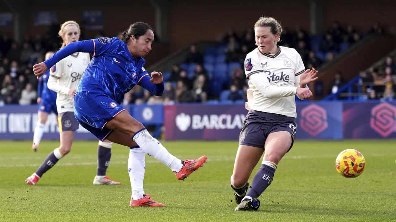 Mayra Ramirez scores.