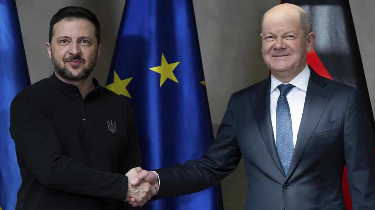 Ukrainian President Volodymyr Zelenskiy and Chancellor Olaf Scholz