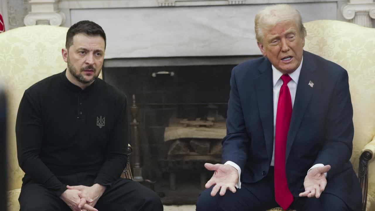 Volodymyr Zelenskiy and Donald Trump in the Oval Office