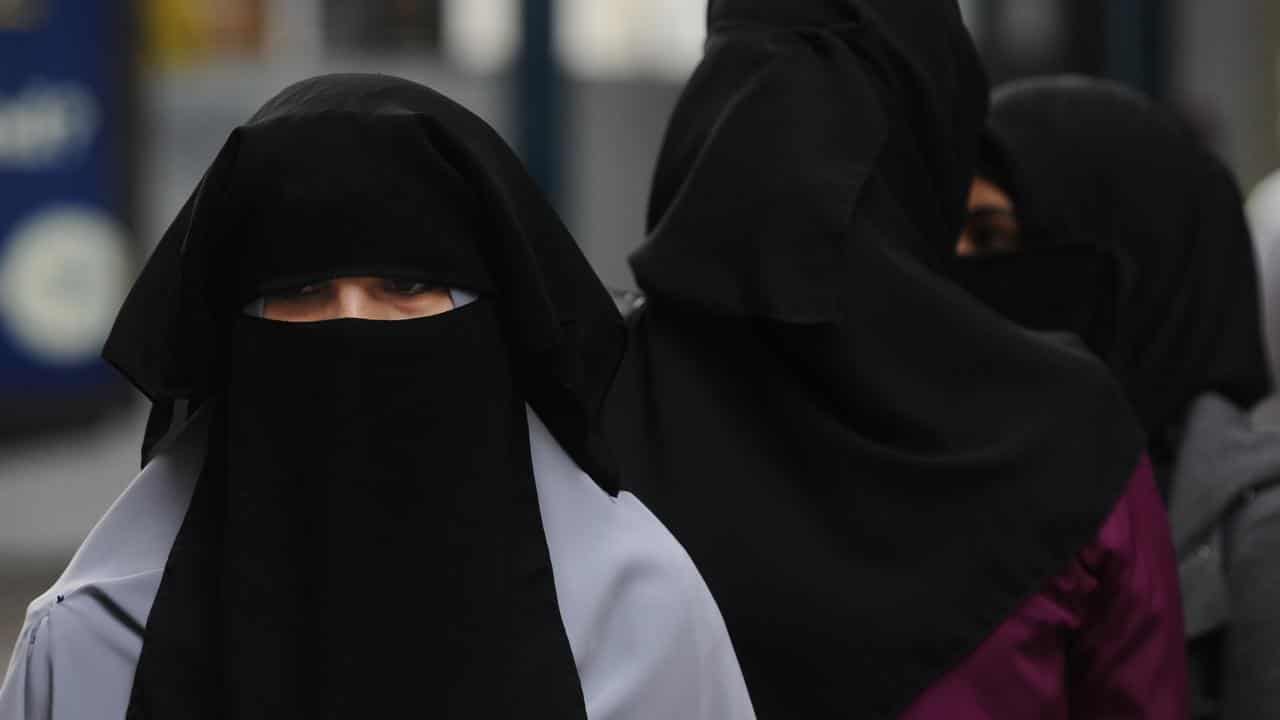 Women wear the niqab