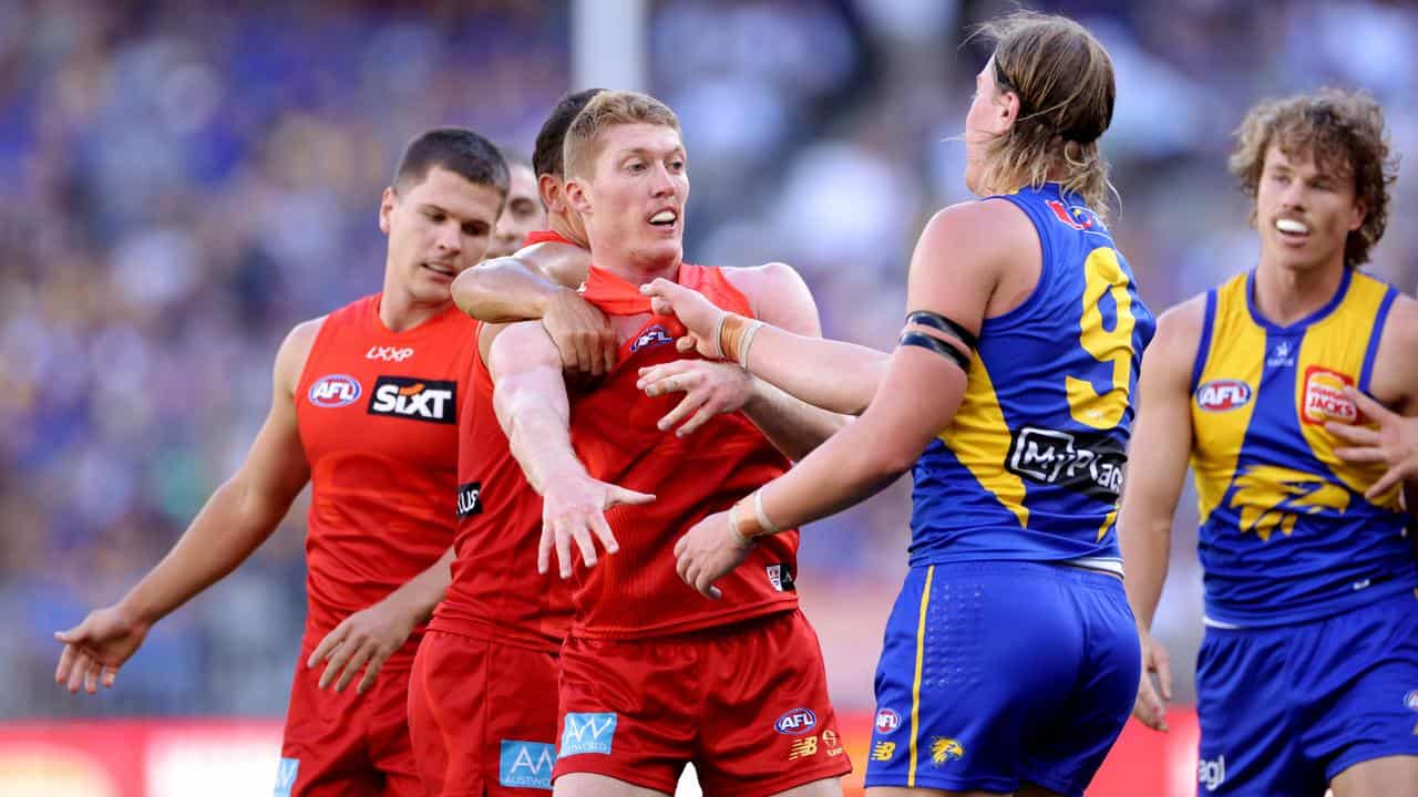 Harley Reid (second right)