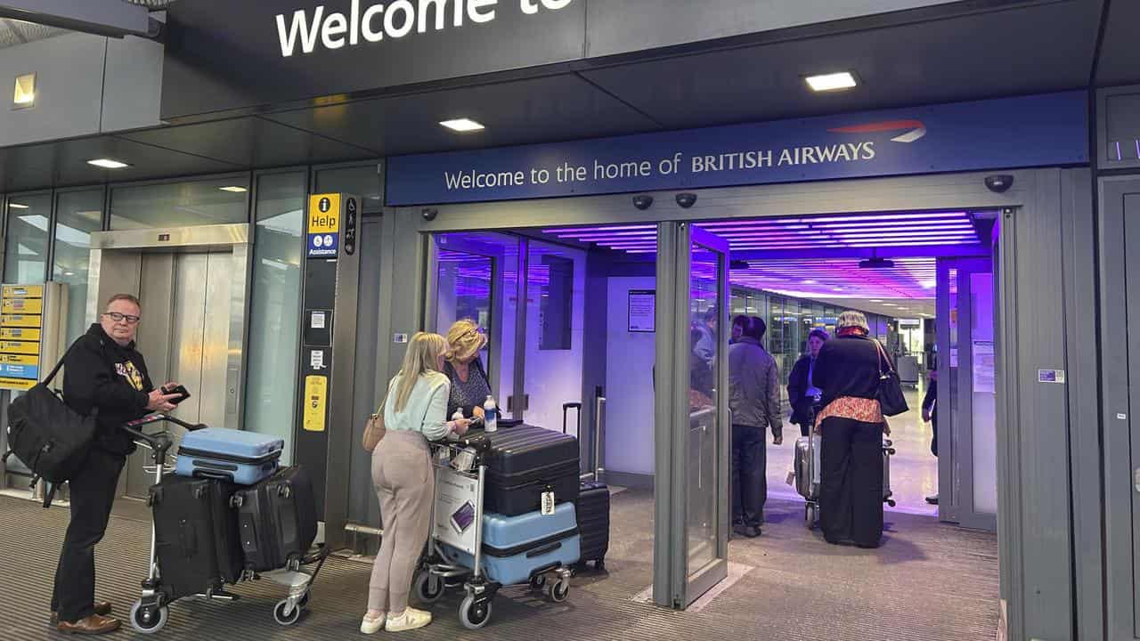 Travellers arrives at Terminal 5