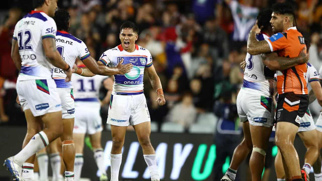 Celebrating Warriors players.