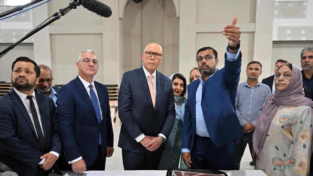 Opposition Leader Peter Dutton visits the Al Madinah Mosque