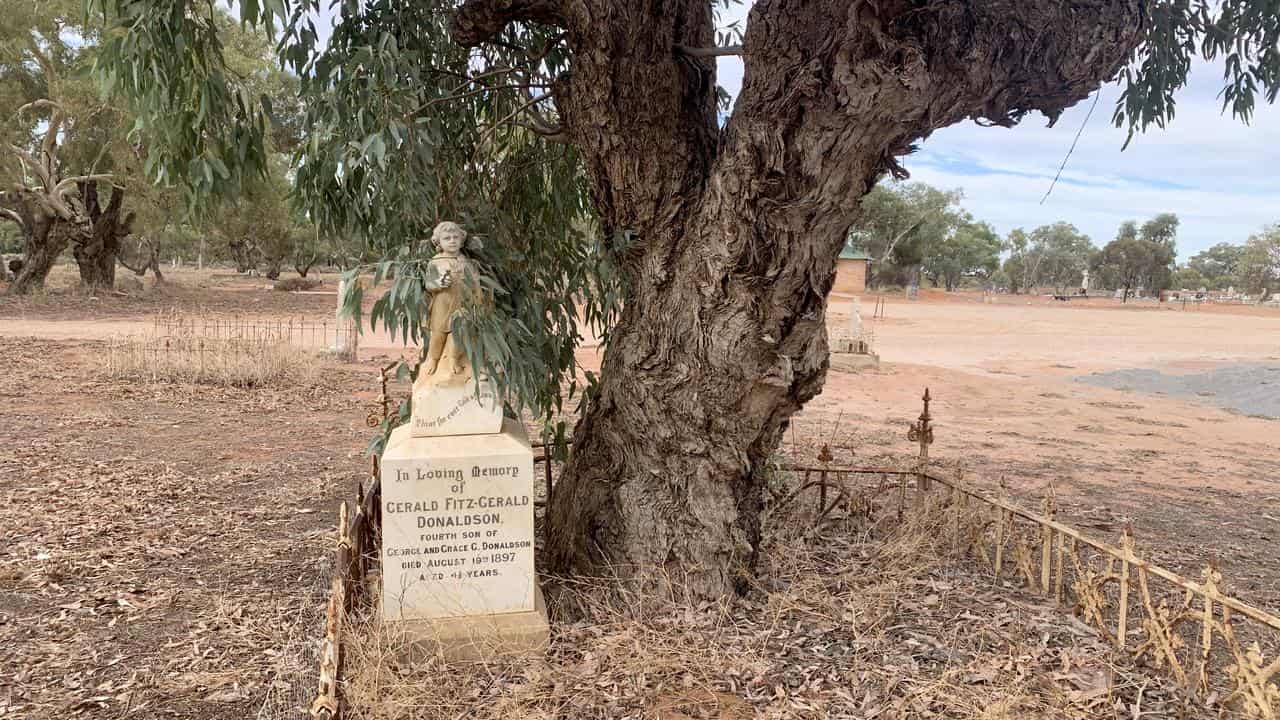 A grave in Wilcannia cemetery in far western NSW