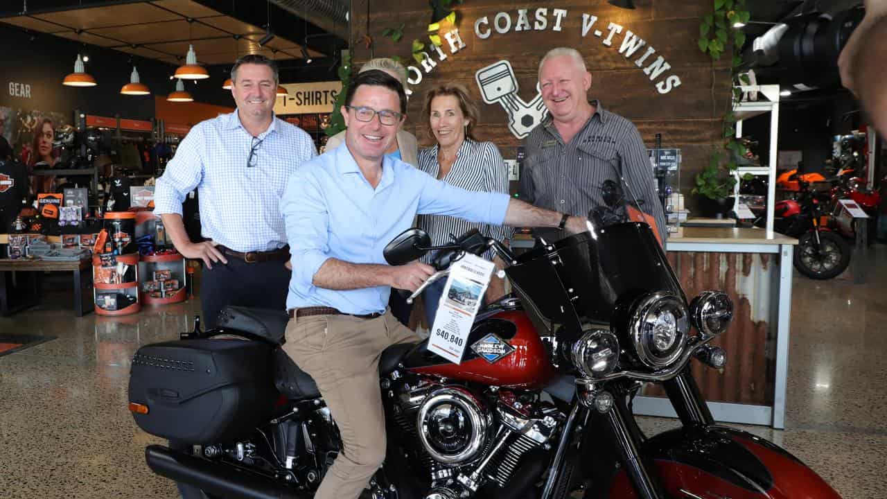 David Littleproud visits a motorcycle shop