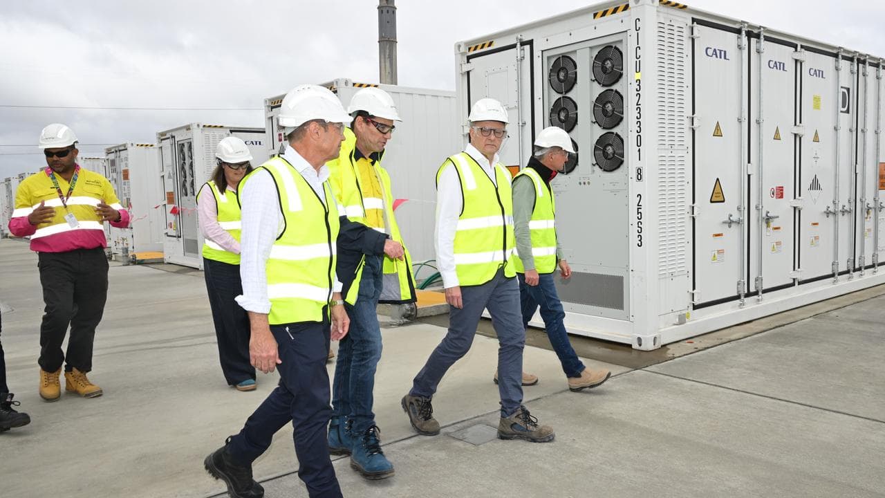 Anthony Albanese visits Collie Battery Energy Storage System