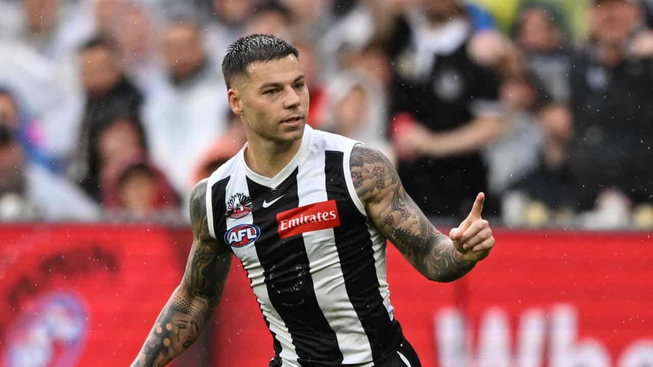 Jamie Elliott.