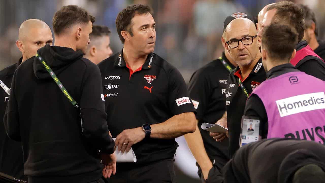 Brad Scott (centre)