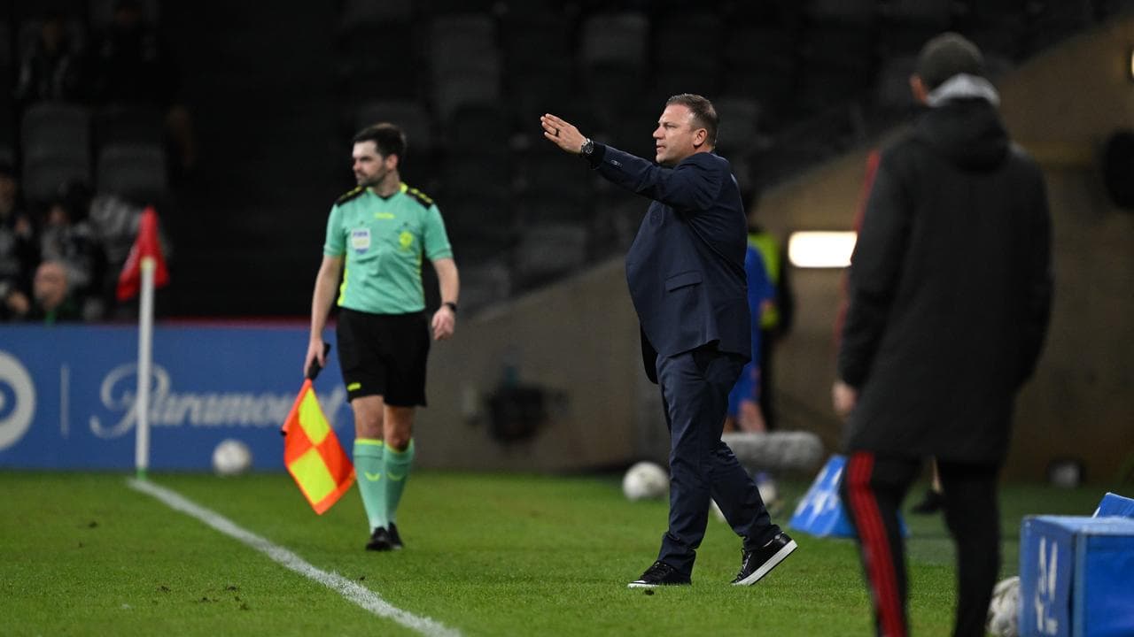 Melbourne Victory coach Arthur Diles