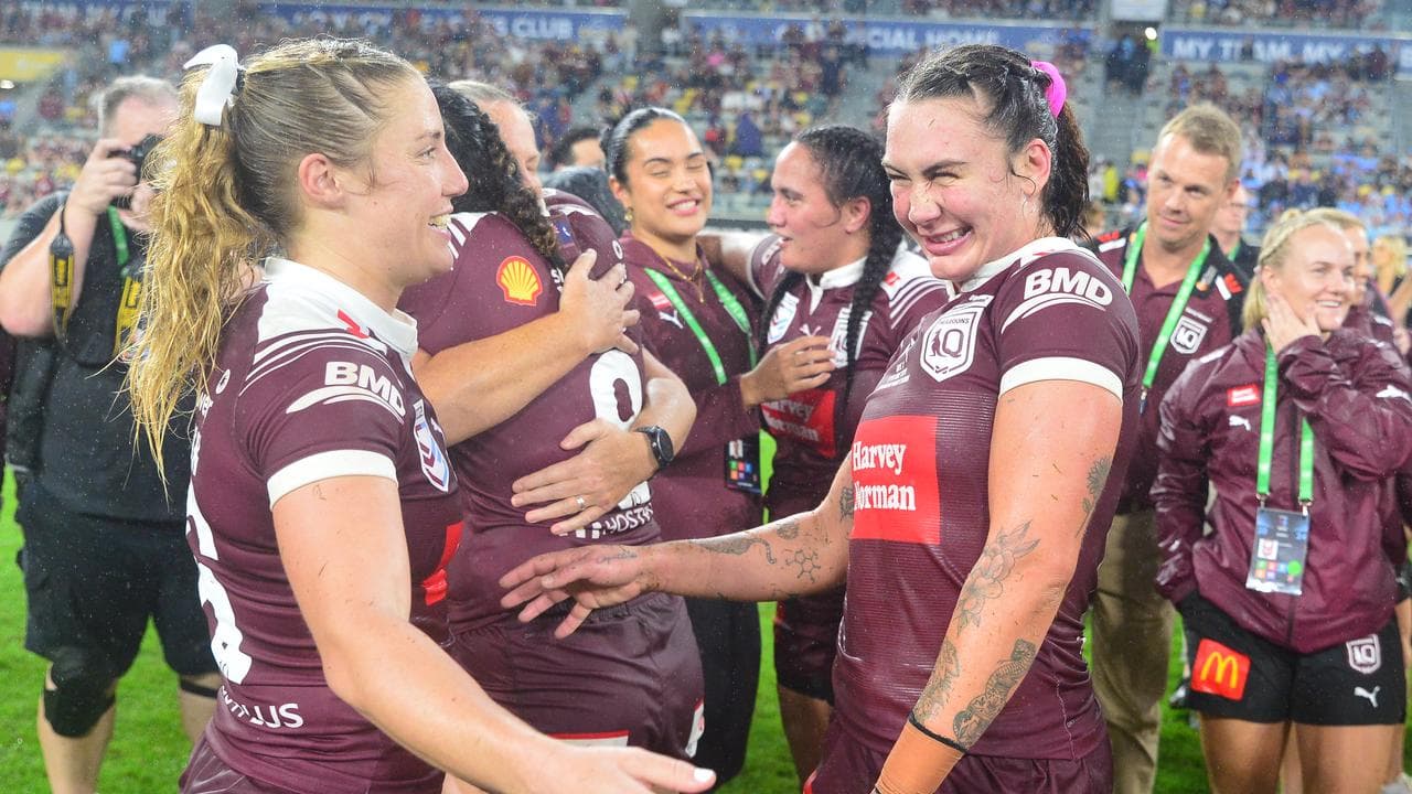 Celebrating Queensland players.