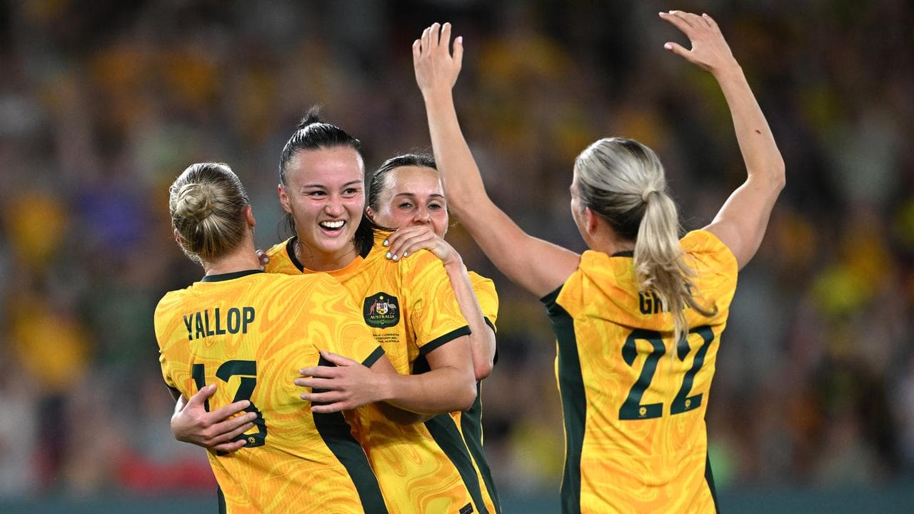 Amy Sayer (second left)