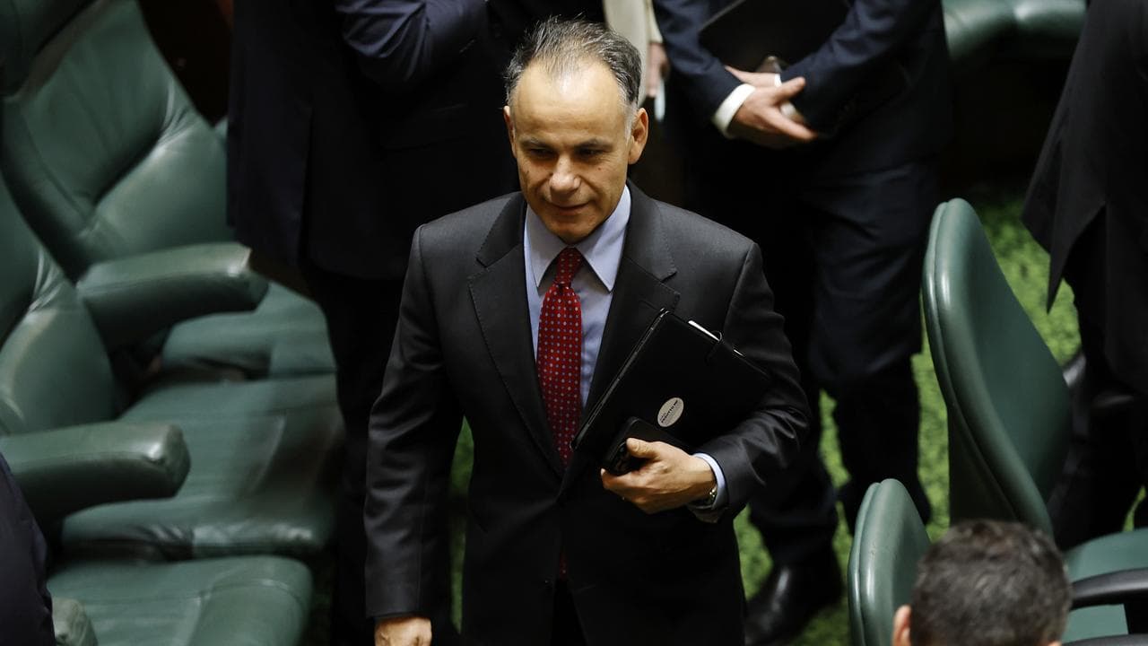 VICTORIAN PARLIAMENT SITTING