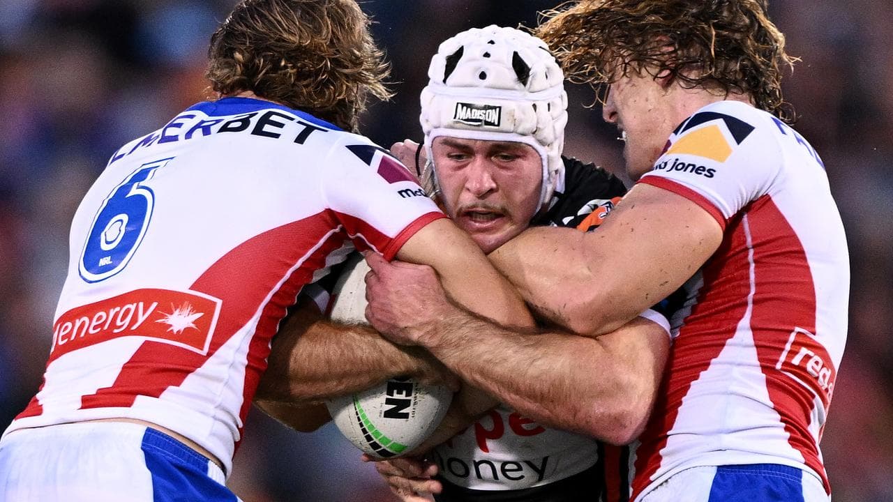 Heath Mason (centre)