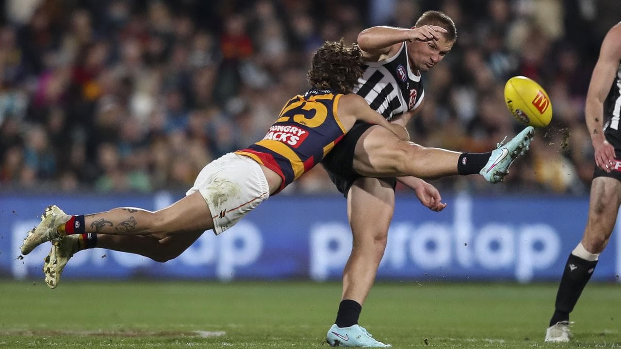 (L-R) James Peatling and Ollie Wines.