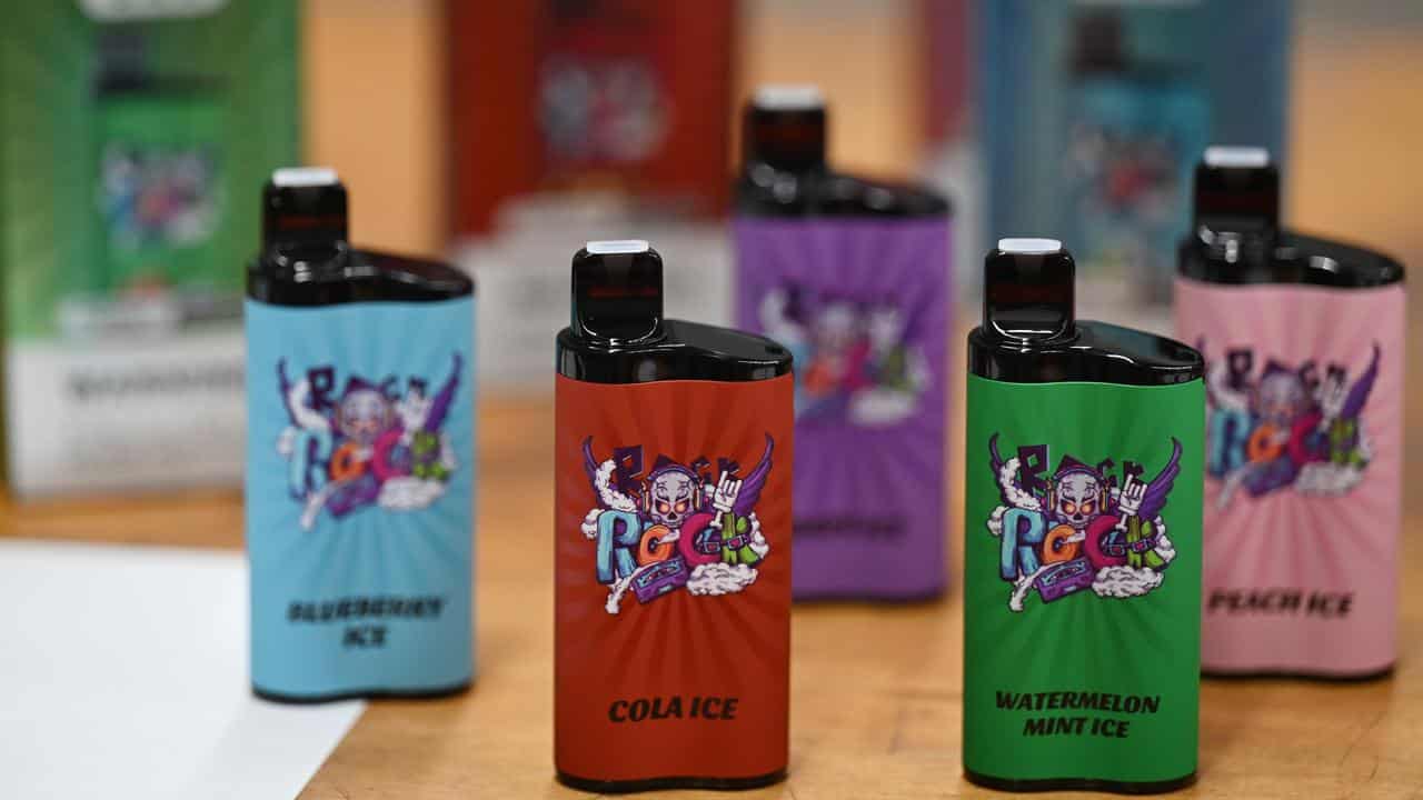 vapes