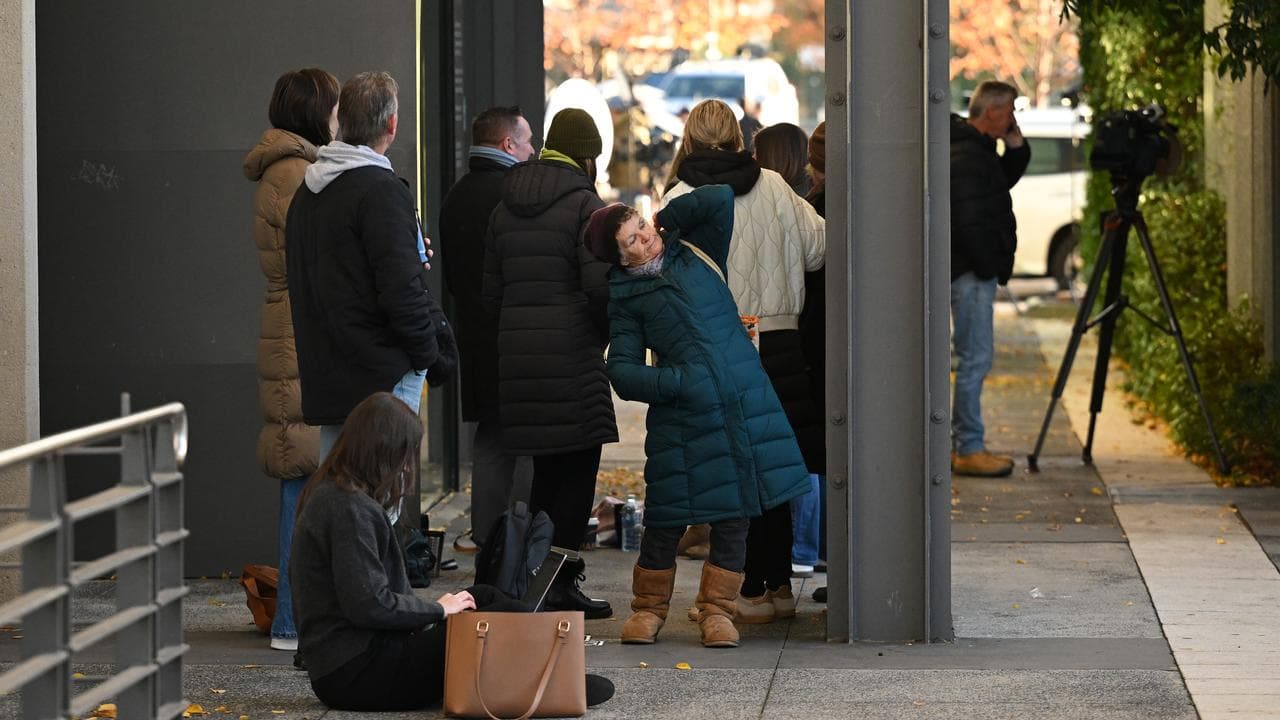 People line up outside Latrobe Valley Magistrates Court