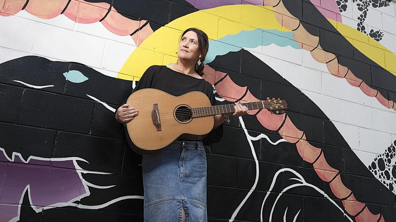 Singer-songwriter Sara Storer