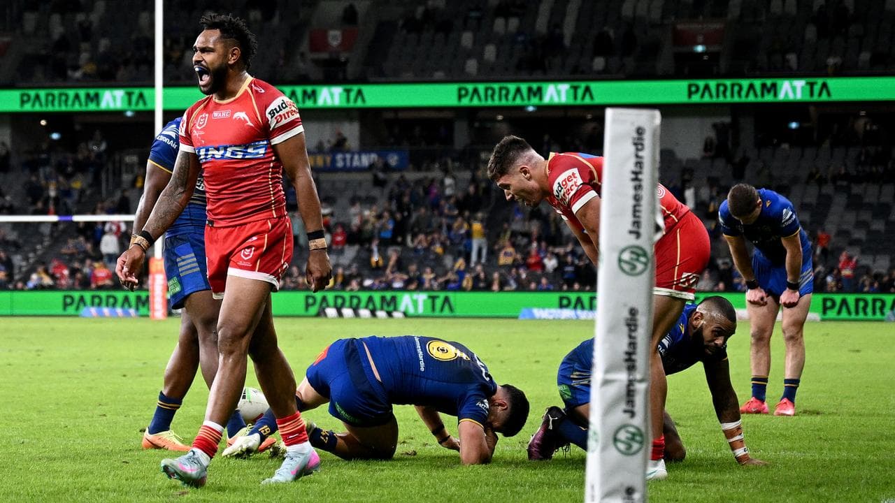 Hamiso Tabuai-Fidow of the Dolphins.