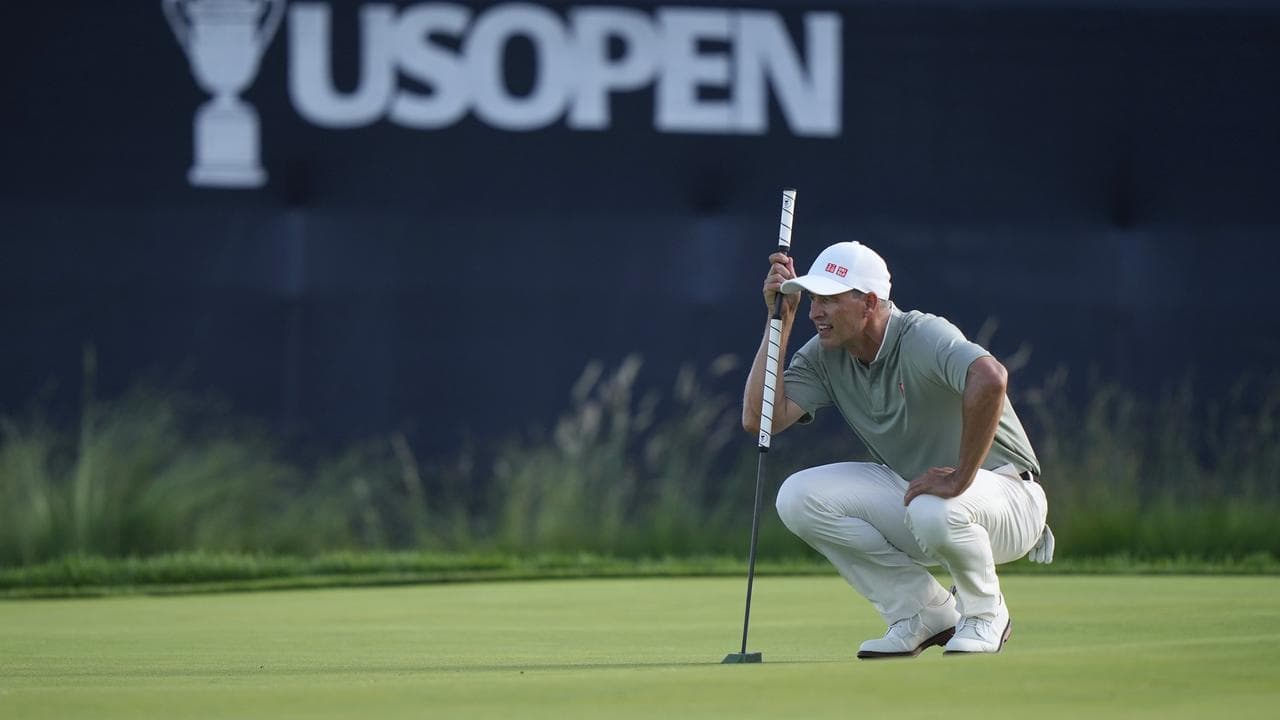Adam Scott putting
