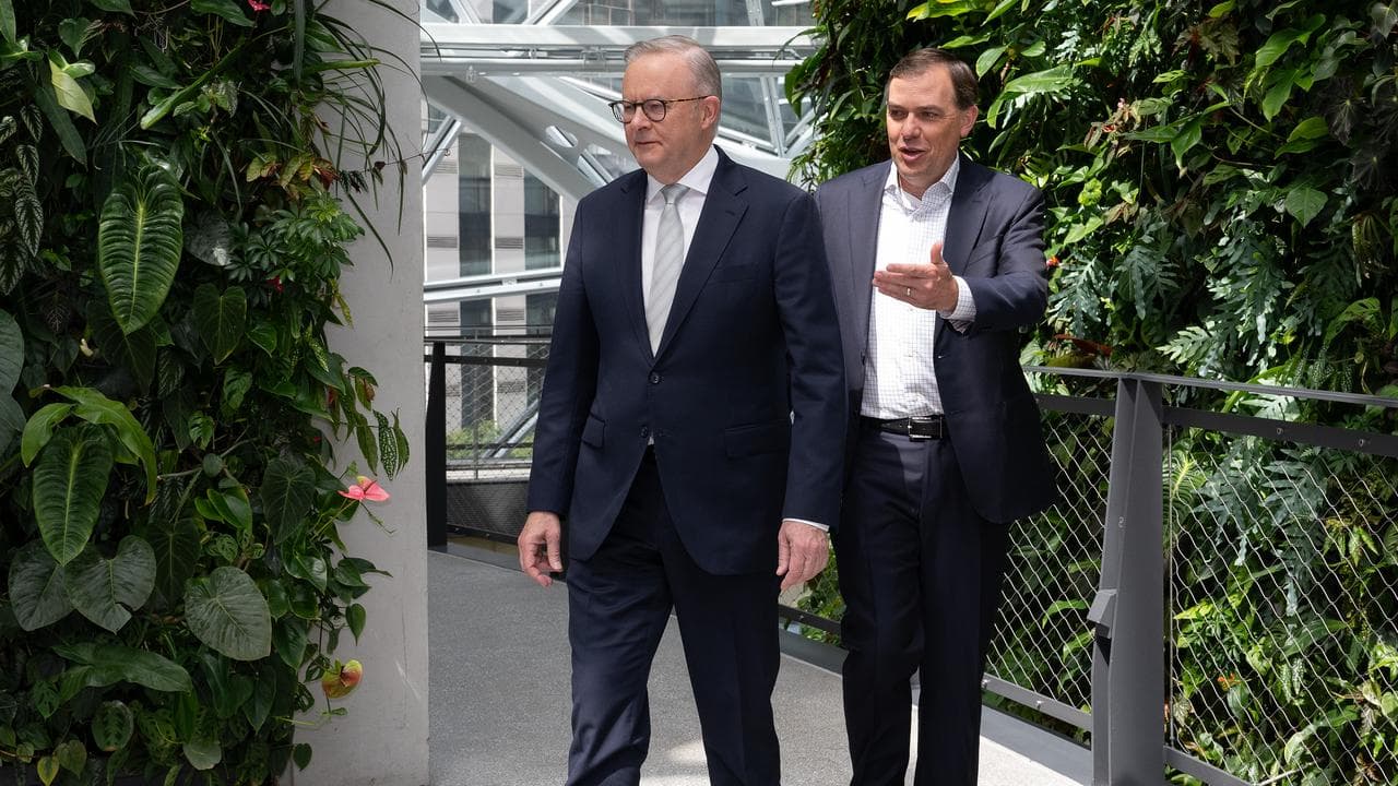 Anthony Albanese and Amazon Web Services CEO Matt Garman