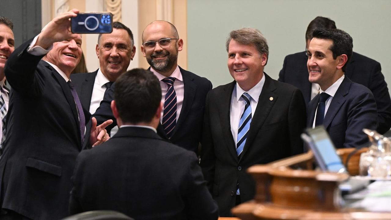 LNP members take a selfie