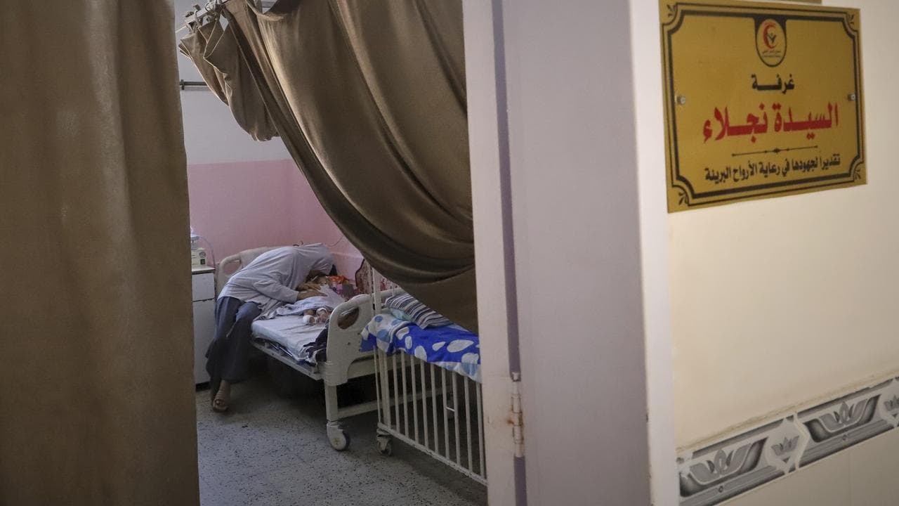 Parent and child in hospital