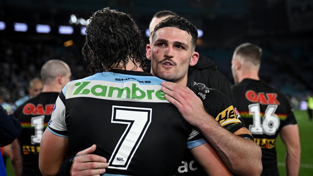 (L-R) Nicho Hynes and Nathan Cleary.