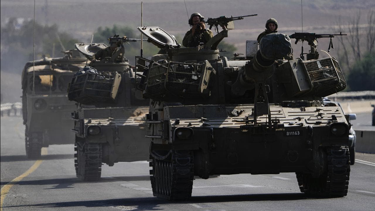 Israeli armoured personnel carriers and tanks
