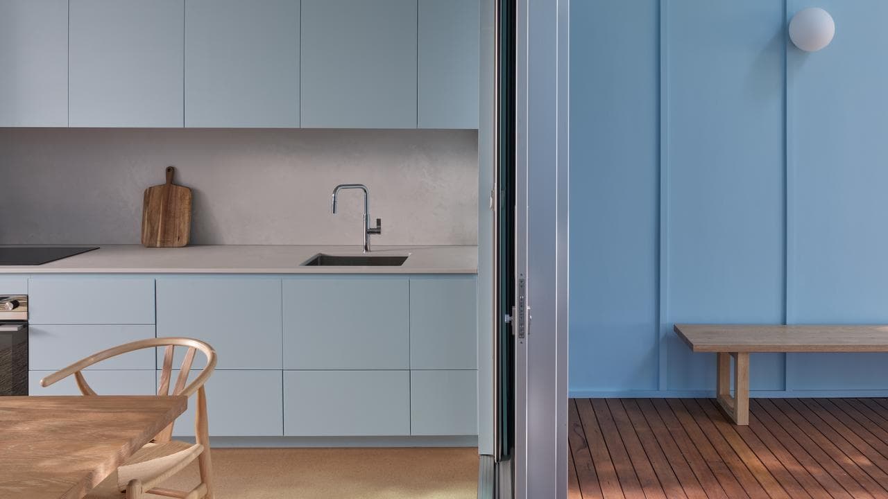 New house on North Stradbroke Is by Blok Modular and Vokes and Peters