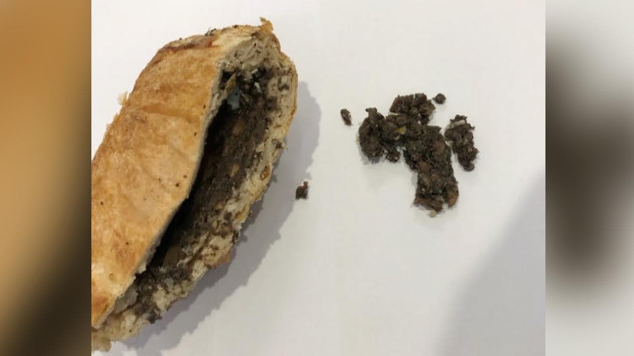 Beef Wellington leftovers recovered from Erin Patterson's bin (file)