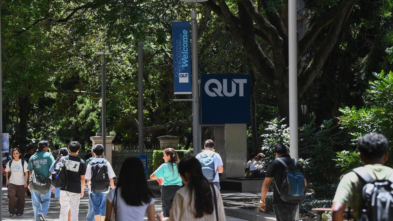 QUT students at Gardens Point campus (file)