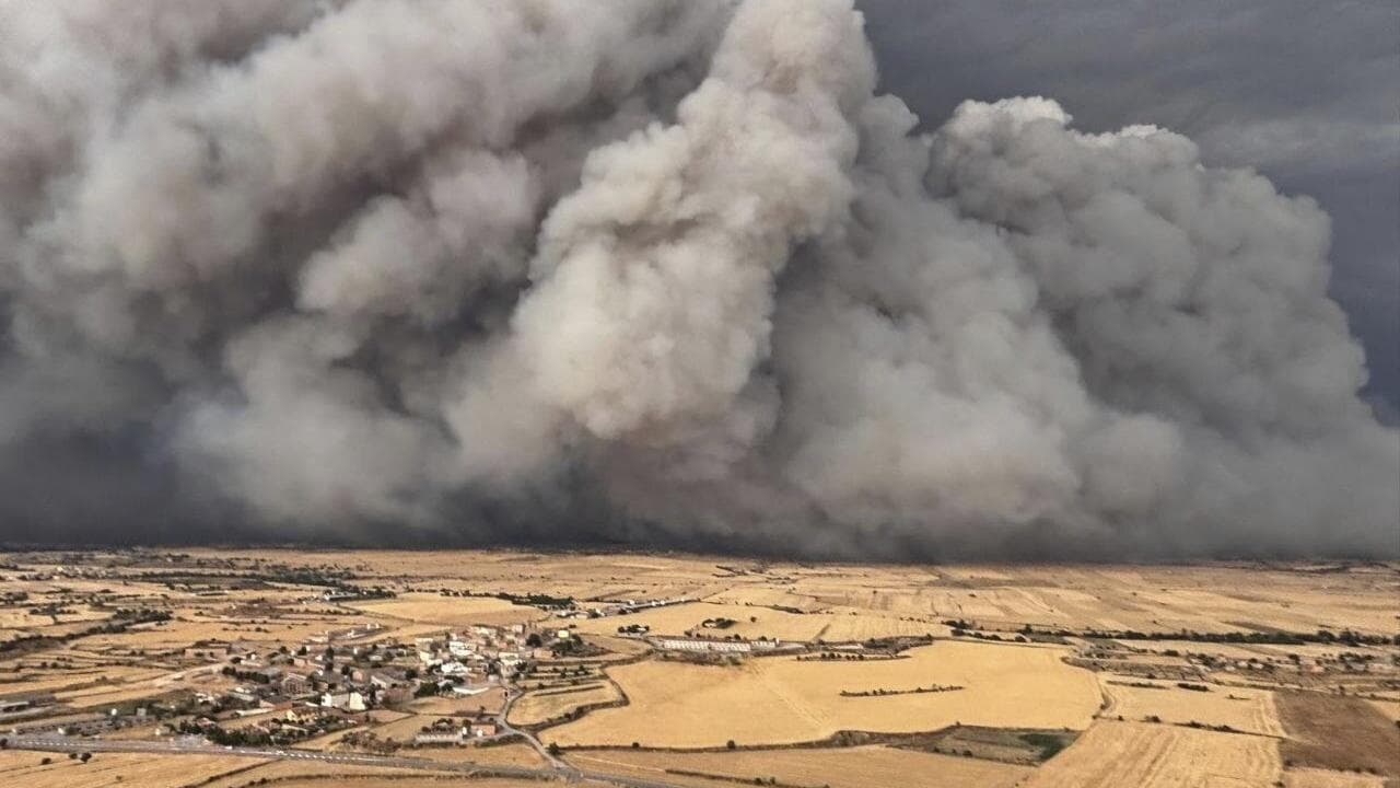 Fire rages across the province of Lleida, Spain